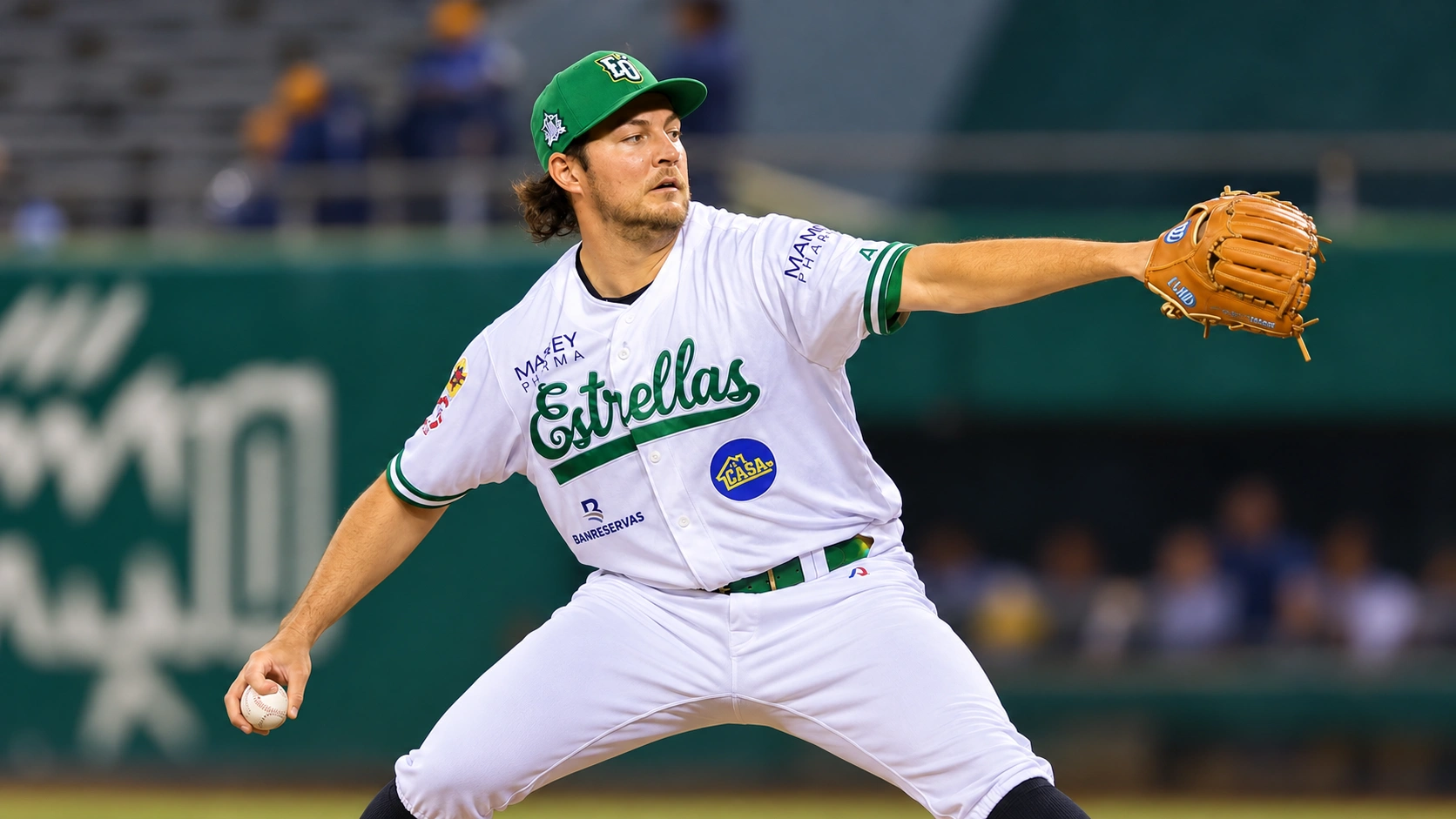 Trevor Bauer domina a las Águilas en su debut con las Estrellas